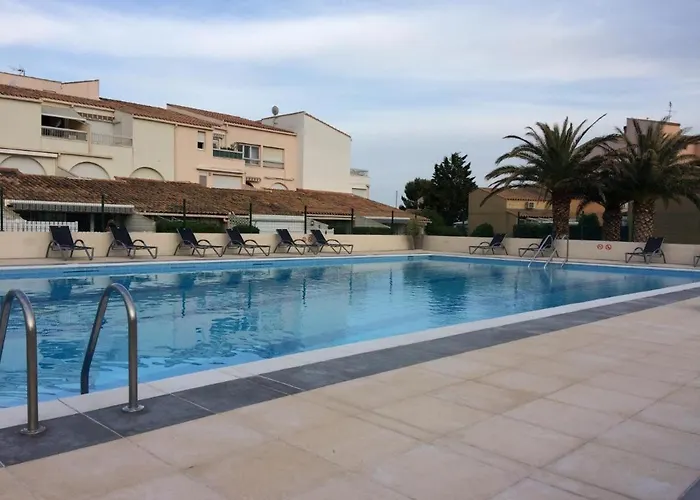 297 4 Pers Port Soleil Vue Piscine Agde